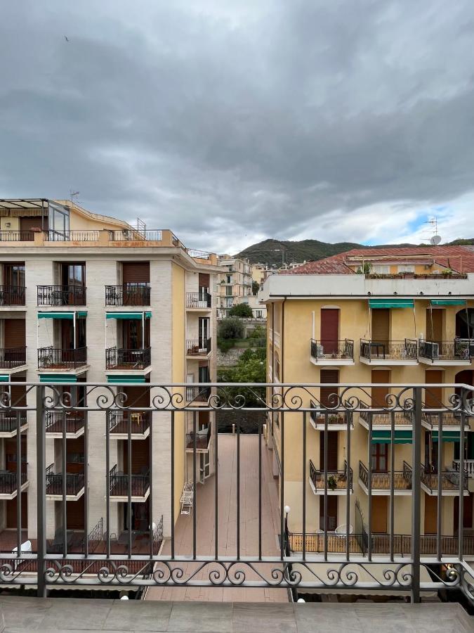 Casa Vintage Apartman Alassio Kültér fotó